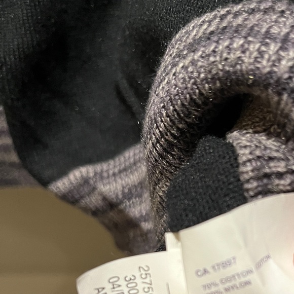 Gap V neck sweater - Picture 3 of 3